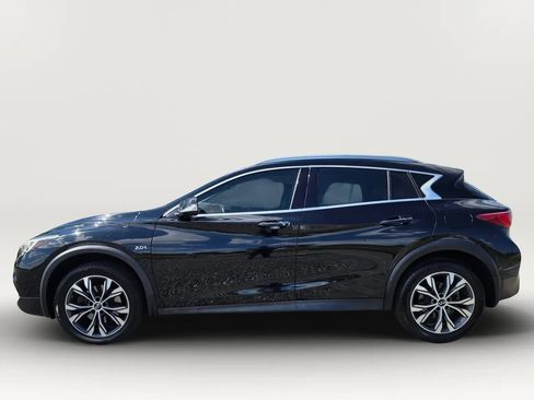 Used 2018 INFINITI QX30 AWD image 3