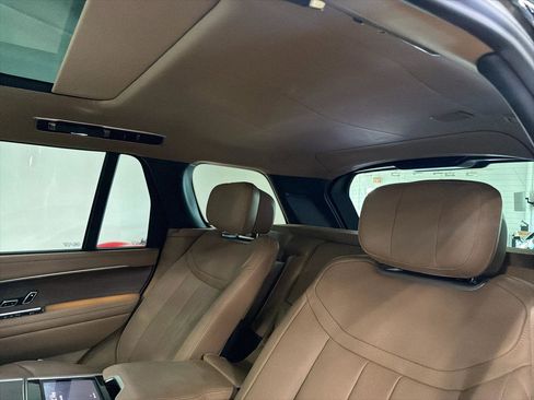 Used 2024 Land Rover Range Rover Long Wheelbase Autobiography image 37