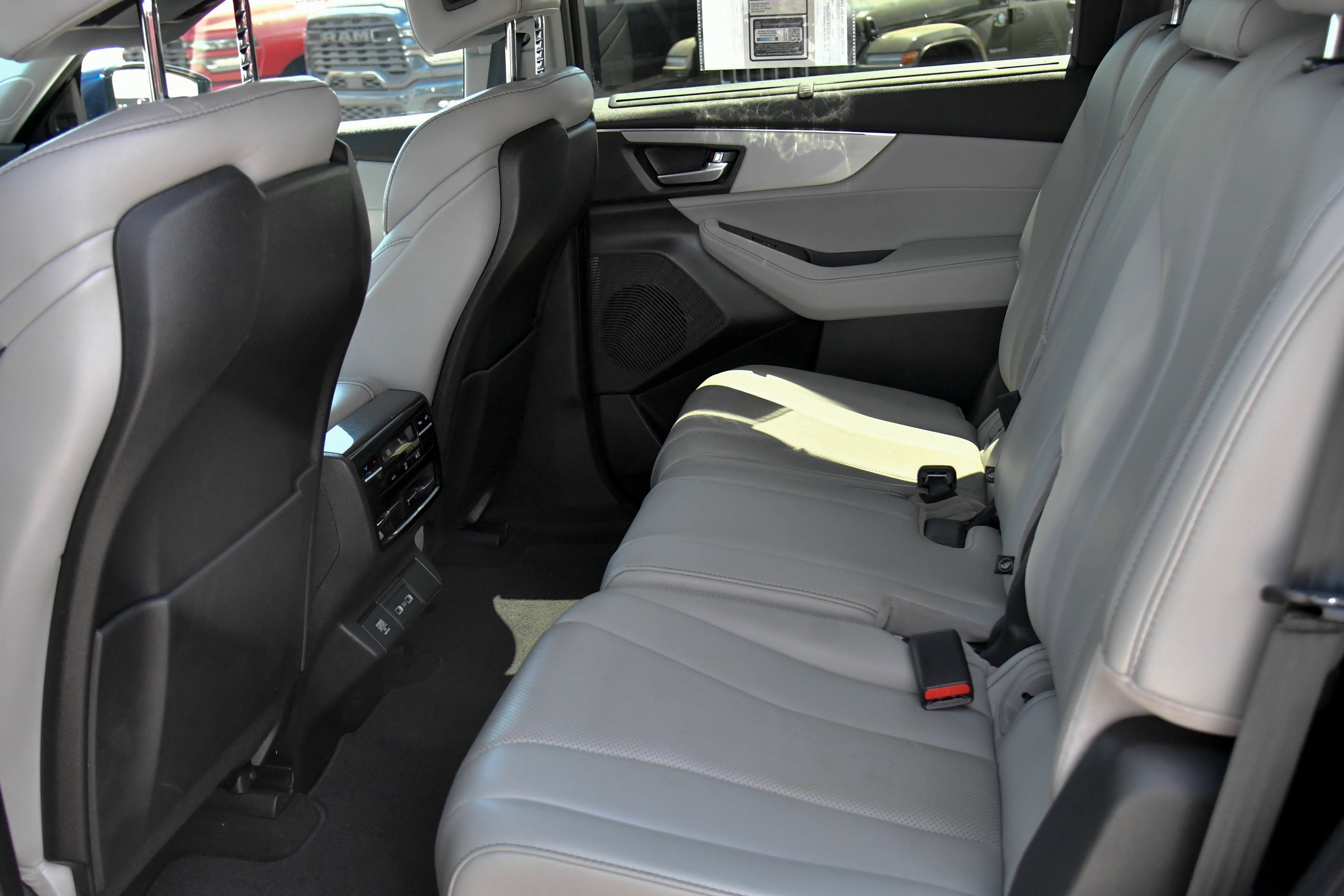 Used 2022 Acura MDX w/ Technology Package FWD image 43
