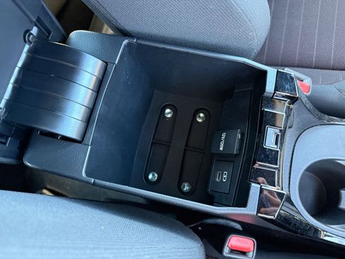 Used 2024 Toyota Corolla SE image 27