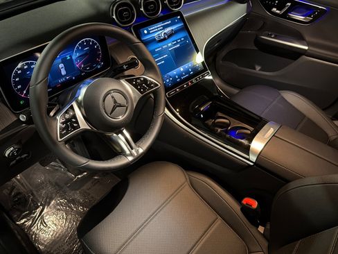 New 2026 Mercedes-Benz GLC 300 image 9