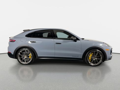 Used 2023 Porsche Cayenne Turbo GT AWD/4WD image 2