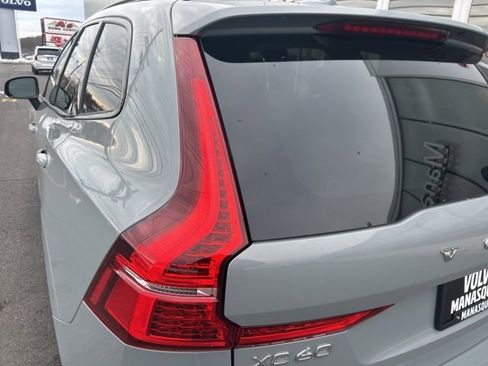 Certified 2025 Volvo XC60 B5 Plus image 10