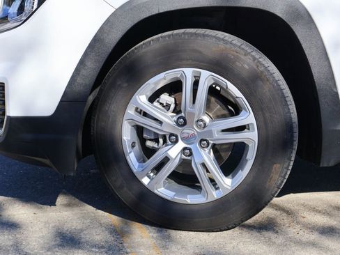 Used 2022 GMC Terrain SLE image 26