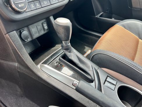 Used 2016 Toyota Corolla S Special Edition image 15