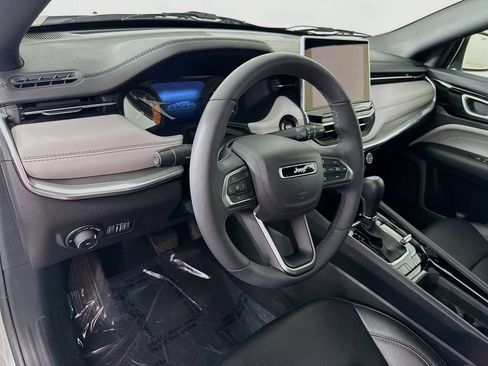 Certified 2024 Jeep Compass Limited AWD/4WD image 16