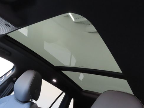 New 2026 Volkswagen Tiguan SE R-Line image 22