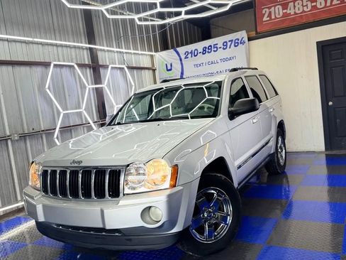 Used 2007 Jeep Grand Cherokee Limited image 2