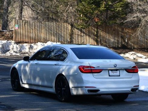 Used 2018 BMW 740i xDrive image 4