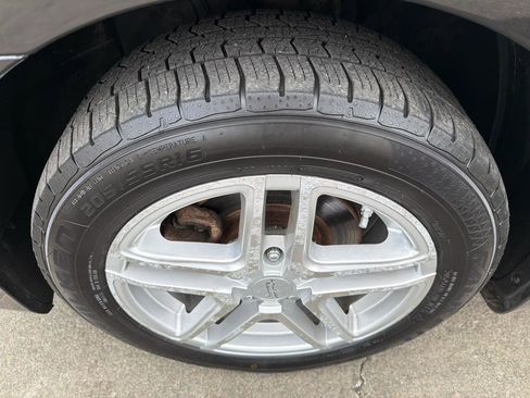 Used 2015 Nissan Sentra SV image 15