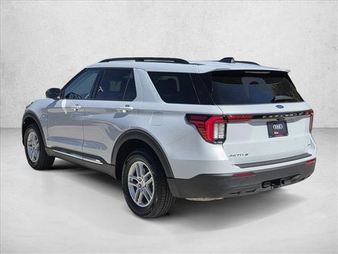 Used 2025 Ford Explorer Active image 7