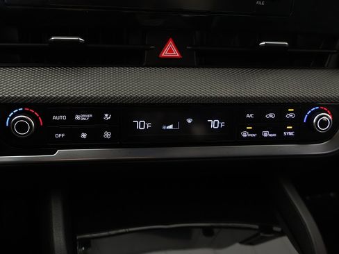 Used 2023 Kia Sportage LX image 43