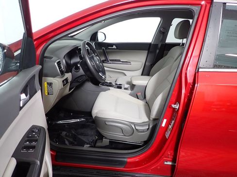 Used 2019 Kia Sportage LX image 24