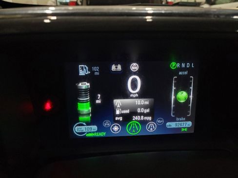 Used 2014 Chevrolet Volt w/ Enhanced Safety Package 2 image 23