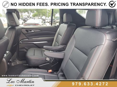 Used 2025 Chevrolet Traverse Z71 w/ Driver Confidence Package AWD/4WD image 11