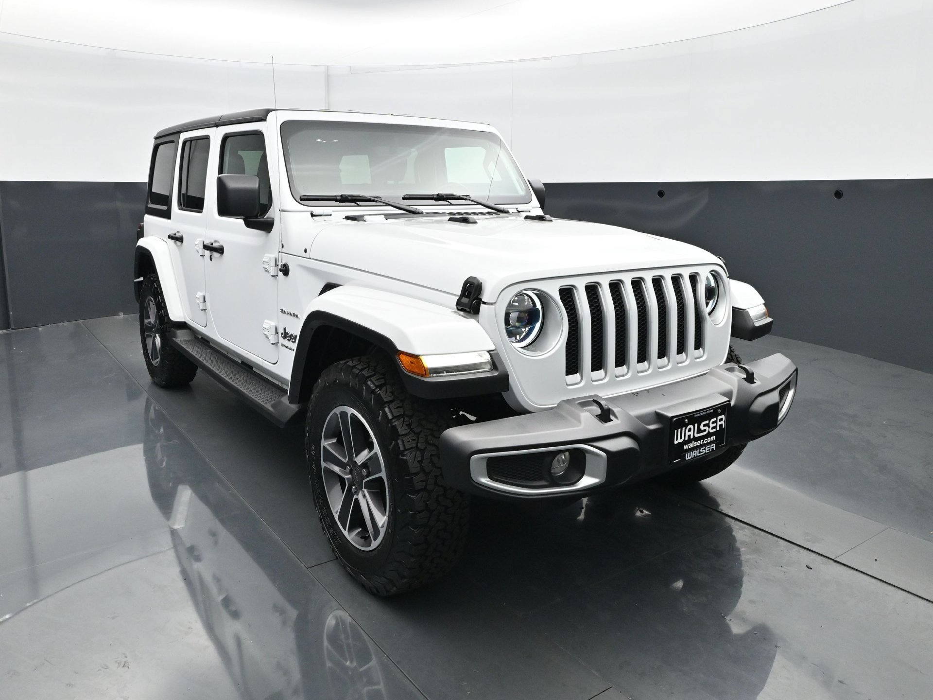 Used 2023 Jeep Wrangler Unlimited Sahara w/ LED Lighting Group AWD/4WD image 11