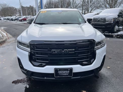 Certified 2023 GMC Acadia SLT w/ Elevation Edition image 3