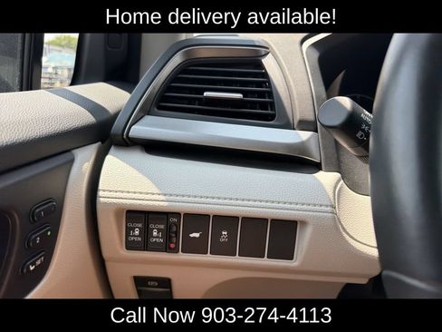 Used 2025 Honda Odyssey EX-L image 18