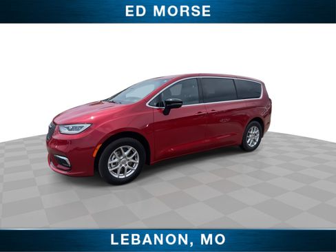 Used 2025 Chrysler Pacifica Select FWD image 5