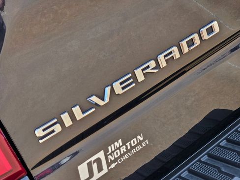 Used 2024 Chevrolet Silverado 1500 RST AWD/4WD image 15