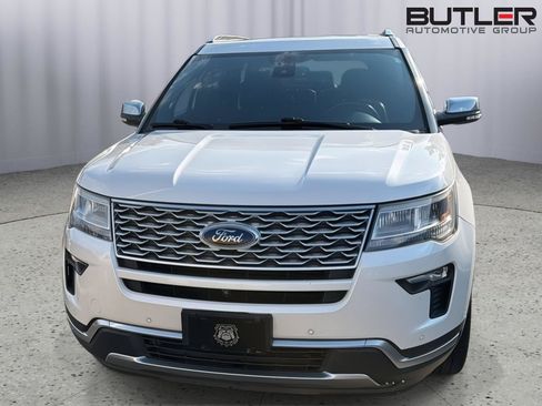 Used 2018 Ford Explorer Platinum AWD/4WD image 4