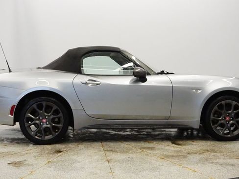 Used 2017 FIAT 124 Spider Abarth image 8