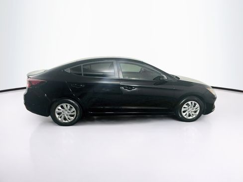 Used 2019 Hyundai Elantra SE w/ Cargo Package FWD image 10