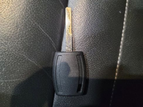 Used 2016 Ford Escape SE w/ SE Leather Comfort Package FWD image 32