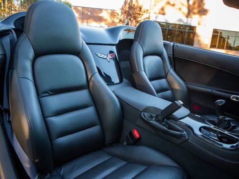 Used 2010 Chevrolet Corvette Grand Sport w/ Preferred Equipment Group image 35