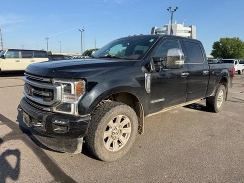 Used 2022 Ford F350 Platinum AWD/4WD image 6
