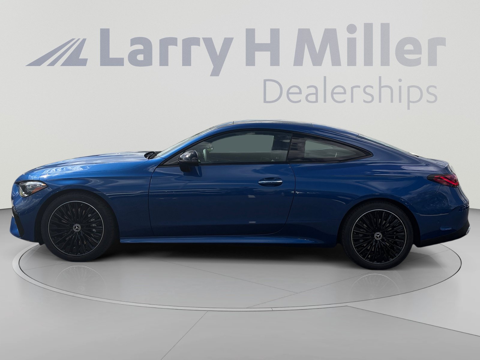 New 2026 Mercedes-Benz CLE 450 4MATIC Coupe image 2