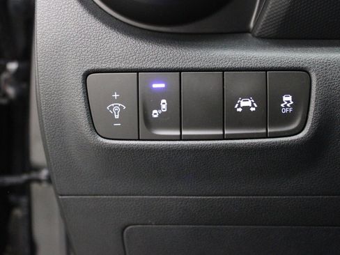 Used 2020 Hyundai Kona Limited FWD image 20