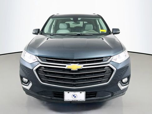Used 2018 Chevrolet Traverse LT image 2