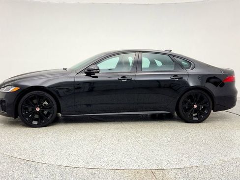 Used 2022 Jaguar XF R-Dynamic SE image 8
