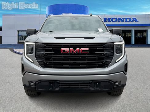 Used 2025 GMC Sierra 1500 Elevation image 5