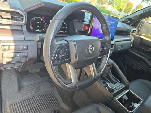 Used 2025 Toyota 4Runner TRD Sport Premium AWD/4WD image 15