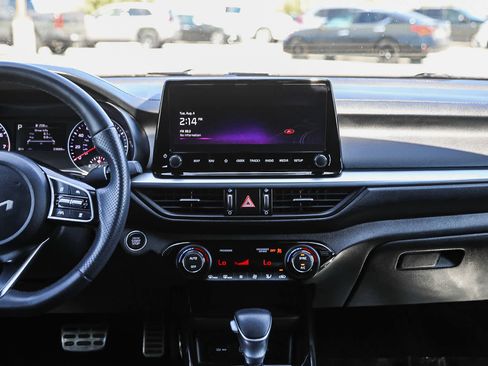 Used 2023 Kia Forte GT-Line w/ GT-Line Technology Package FWD image 13