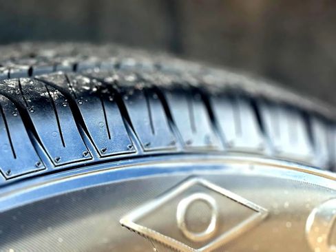 Used 2018 Nissan Rogue SV image 11