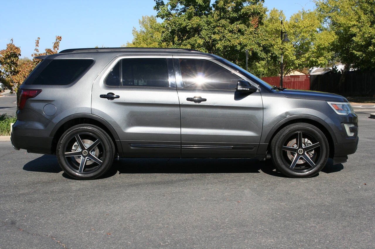 Used 2016 Ford Explorer Sport w/ Equipment Group 401A AWD/4WD image 3