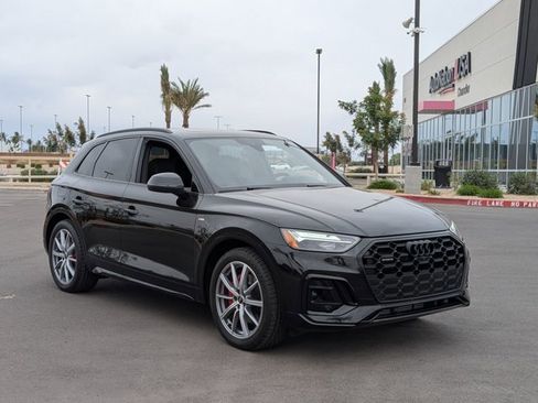 Used 2024 Audi Q5 e Premium Plus AWD/4WD image 3