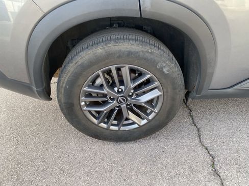 Used 2023 Nissan Rogue S image 6