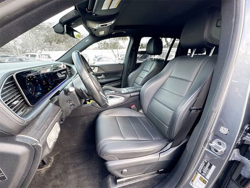 Used 2023 Mercedes-Benz GLS 450 4MATIC image 23