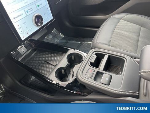 Certified 2025 Ford Mustang Mach-E GT image 37