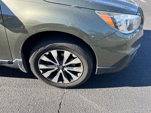 Used 2017 Subaru Outback 2.5i Limited AWD/4WD image 13