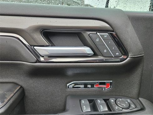 Used 2022 GMC Sierra 1500 AT4 w/ AT4 Preferred Package image 16