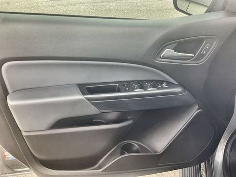 Used 2018 Chevrolet Colorado Z71 AWD/4WD image 21