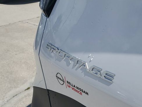 Used 2025 Kia Sportage EX FWD image 14