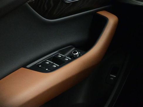 Used 2021 Audi Q7 3.0T Premium Plus image 9