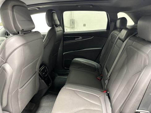 Used 2020 Lincoln Nautilus Reserve w/ Equipment Group 201A AWD/4WD image 31