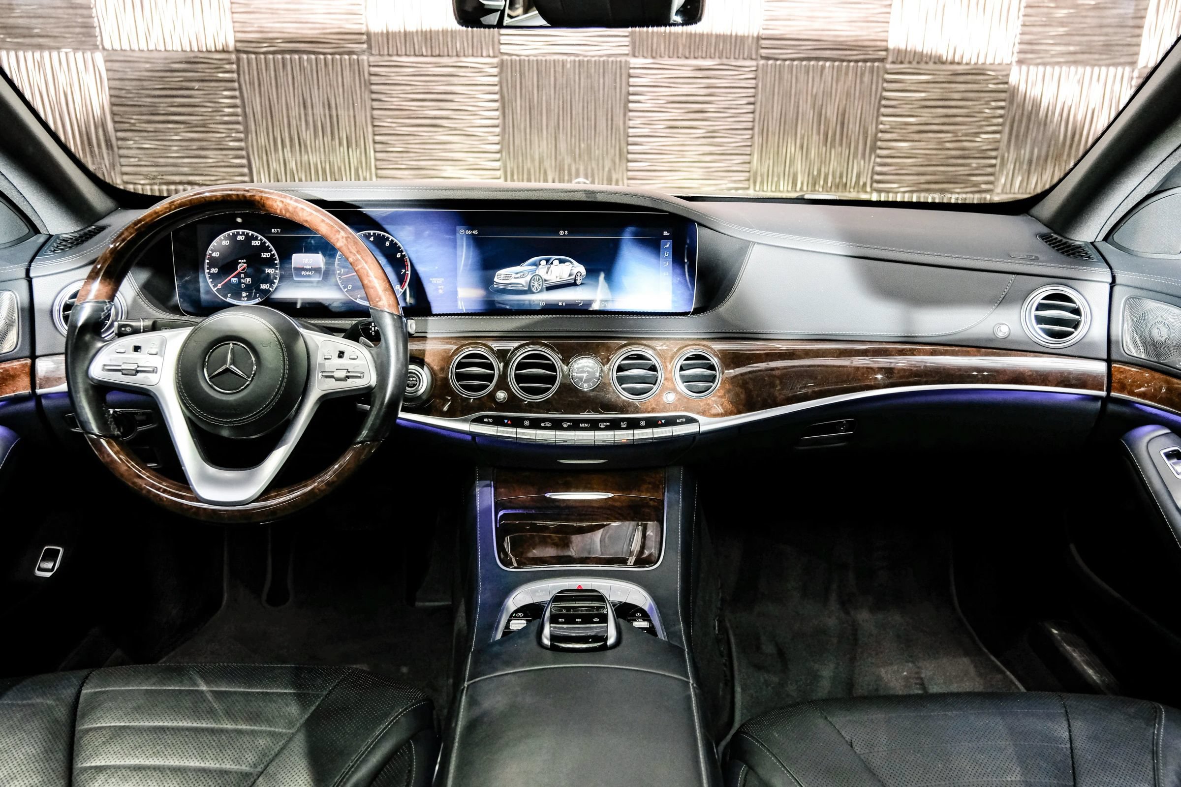 Used 2018 Mercedes-Benz S 560 4MATIC Sedan image 16